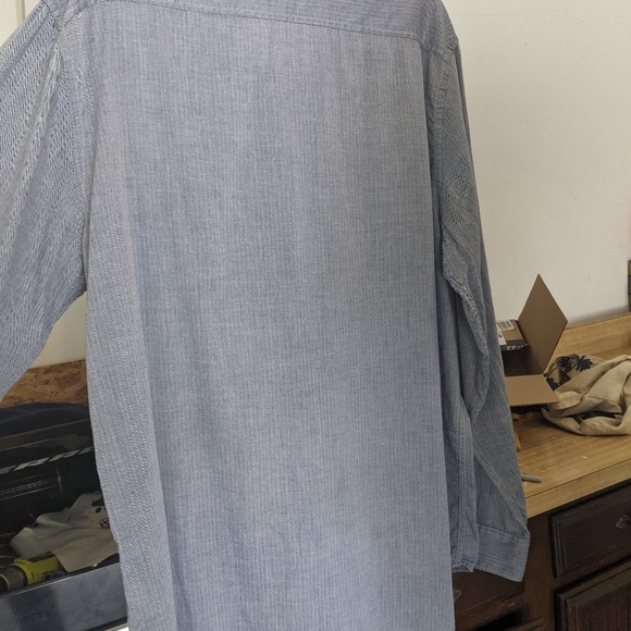 Gap Button Down Shirt - Picture 8 of 9